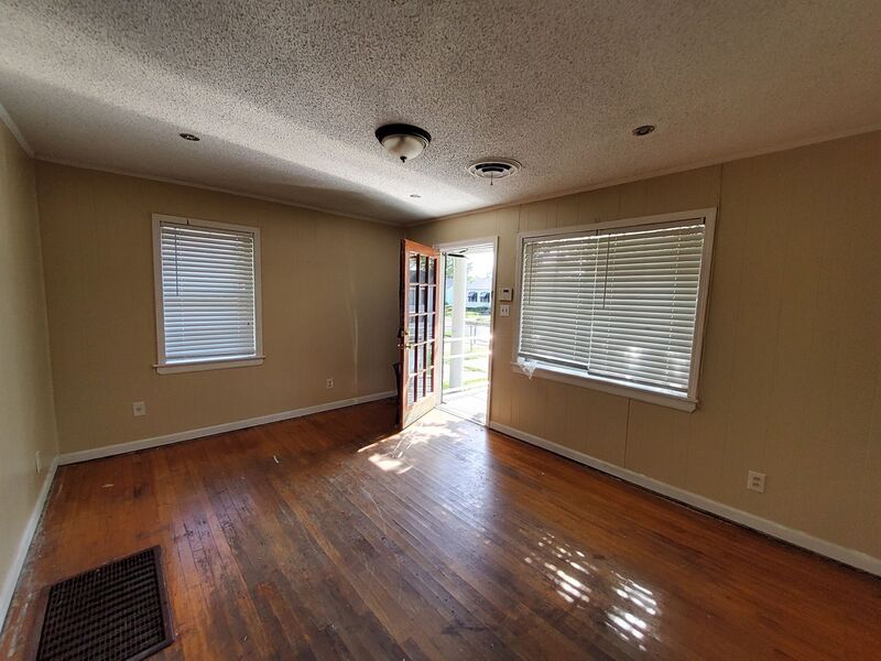 Memphis House: 300 Eastview St