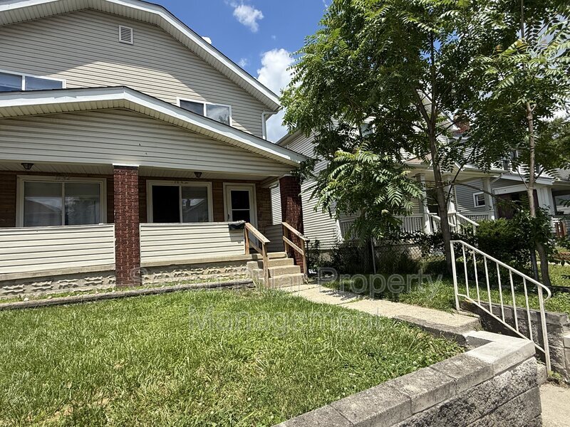 Columbus Condo: 1044 E 16th Ave