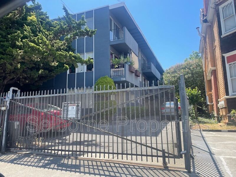 Oakland House: 356 Jayne Ave