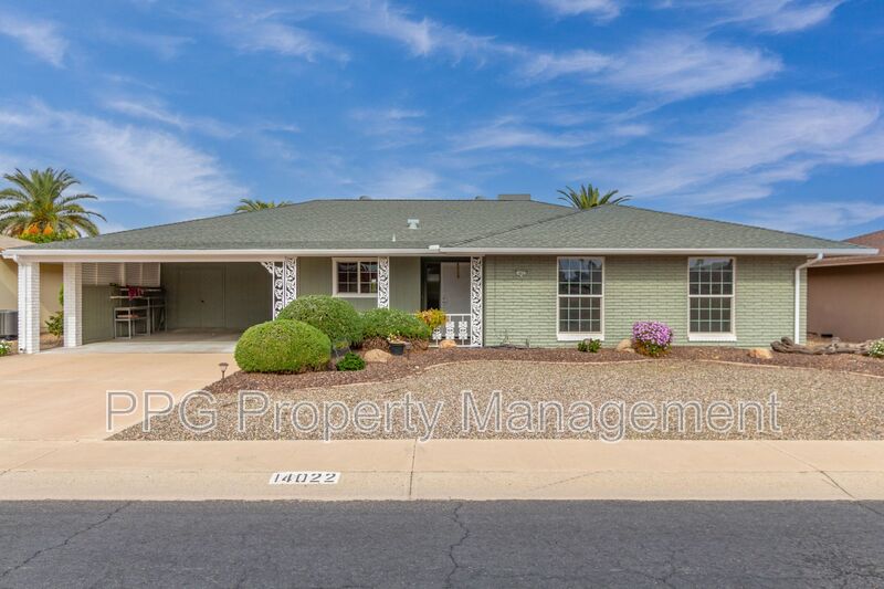 Sun City House: 14022 N Whispering Lake Dr