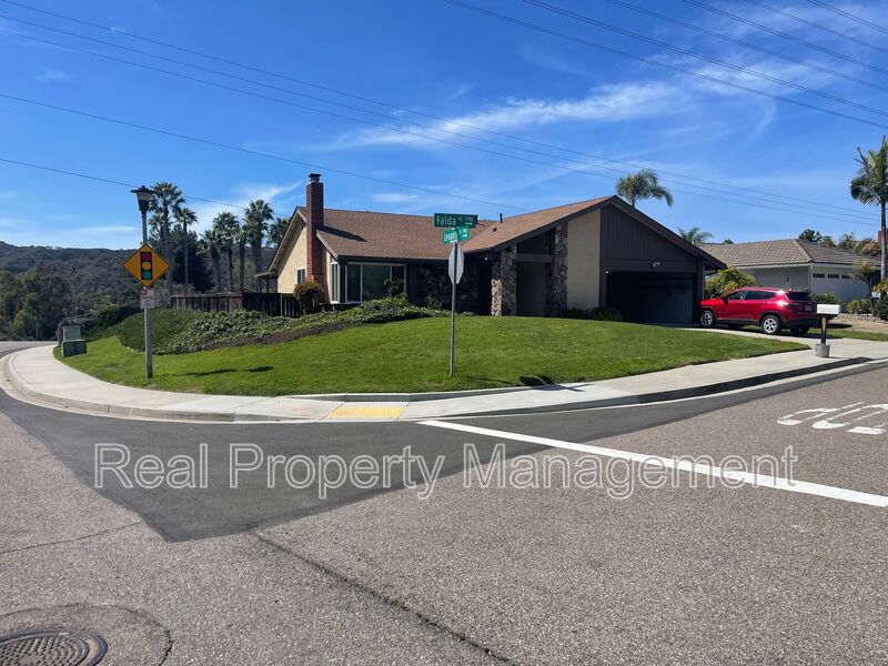 Carlsbad House: 7791 Falda Place