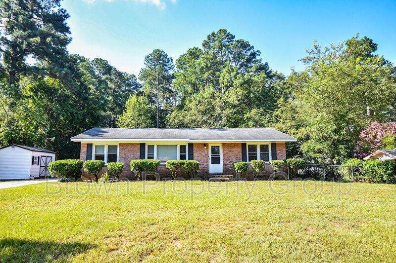 Fayetteville House: 7517 Kisco Dr