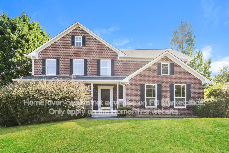 Loganville House: 3340 Summit Pl Dr
