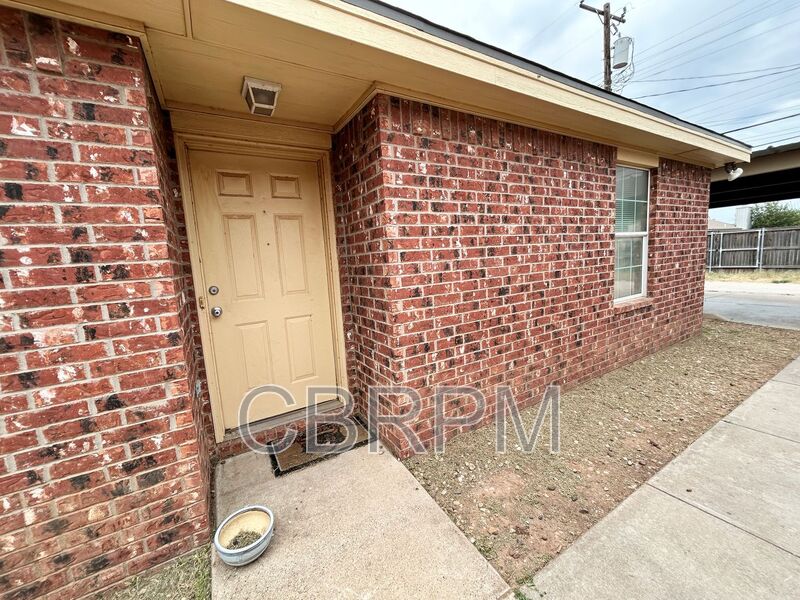 Lubbock House: 1106 82nd Street