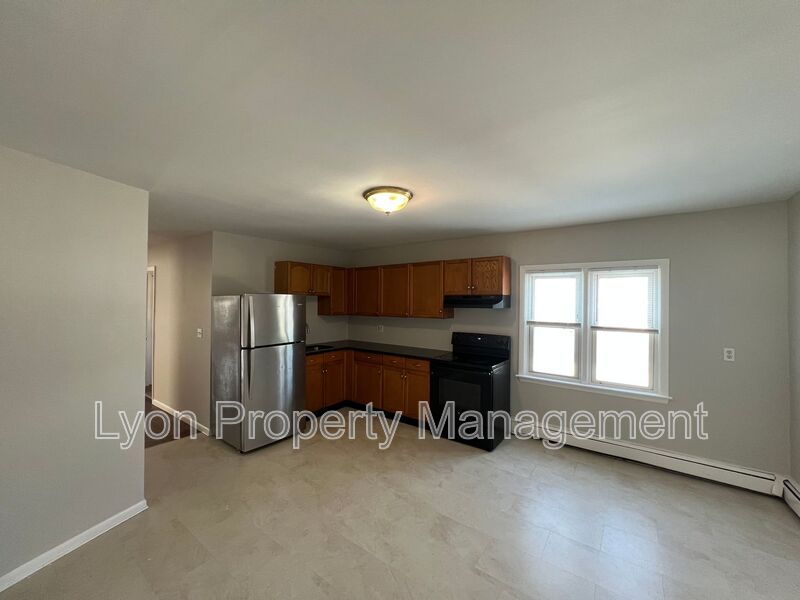 New London Condo: 53 Prest St