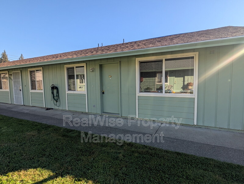 Sutherlin Condo: 407 W First Ave