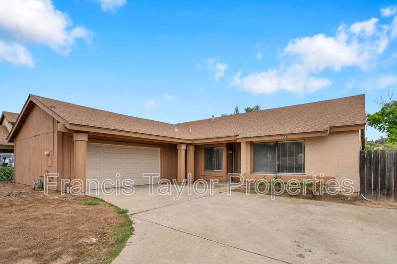 San Marcos House: 929 Mulberry Drive
