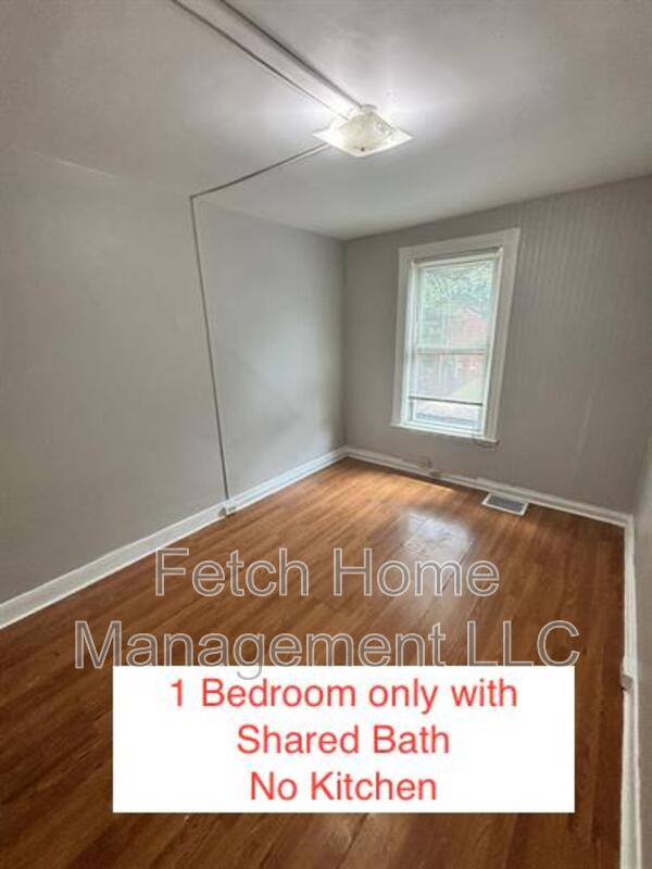 Lancaster Condo: 405 East Orange Street - Room 7