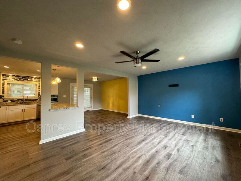 Welcome to this beautiful Single Family Home!  - Photo 7