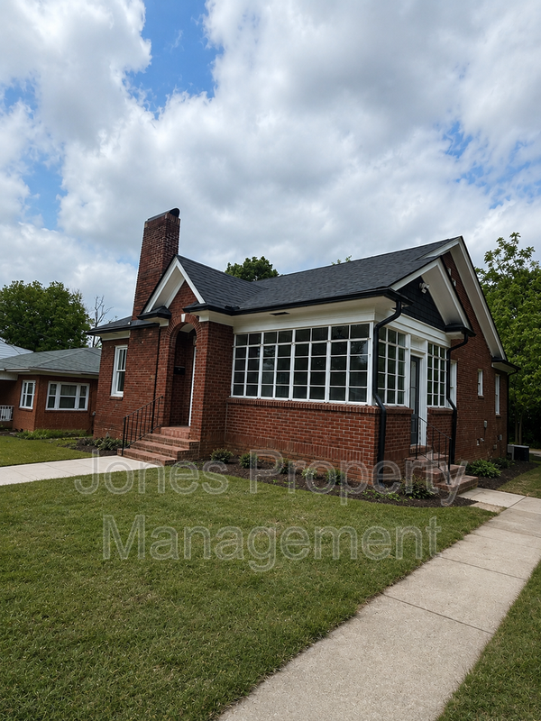 Salisbury House: 710 Maupin Ave