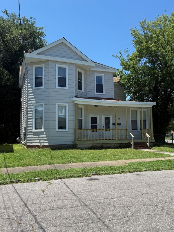 Portsmouth Condo: 200 Armstrong St Unit A