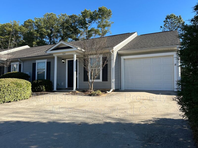 Augusta House: 5243 Aruba Cir