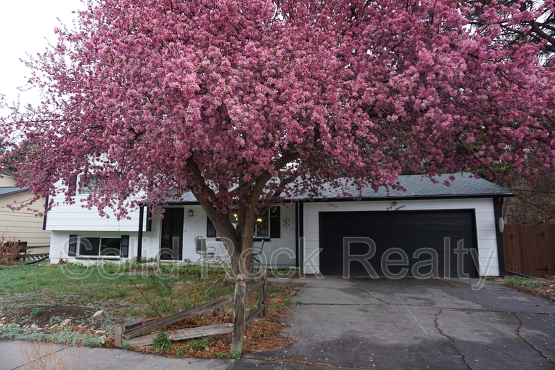 Colorado Springs House: 4018 Goldenrod Drive