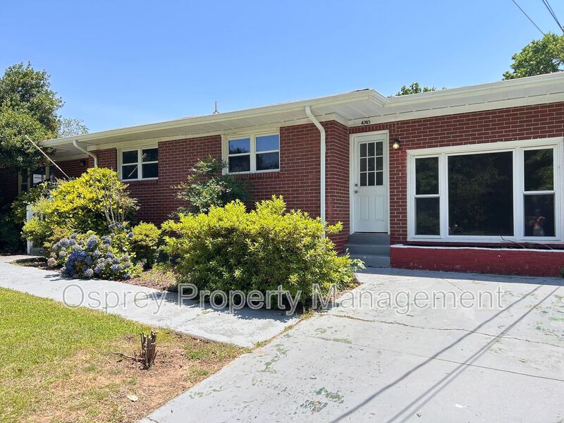 Charming 3-Bedroom Home with Bonus Room & Spacious Yard