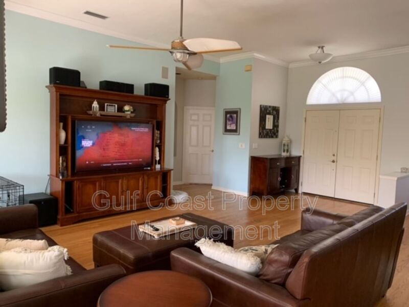 5106 Far Oak Circle Sarasota FL 34238 - Photo 3