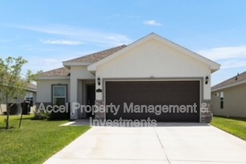 McAllen House: 8410 N 33rd Lane