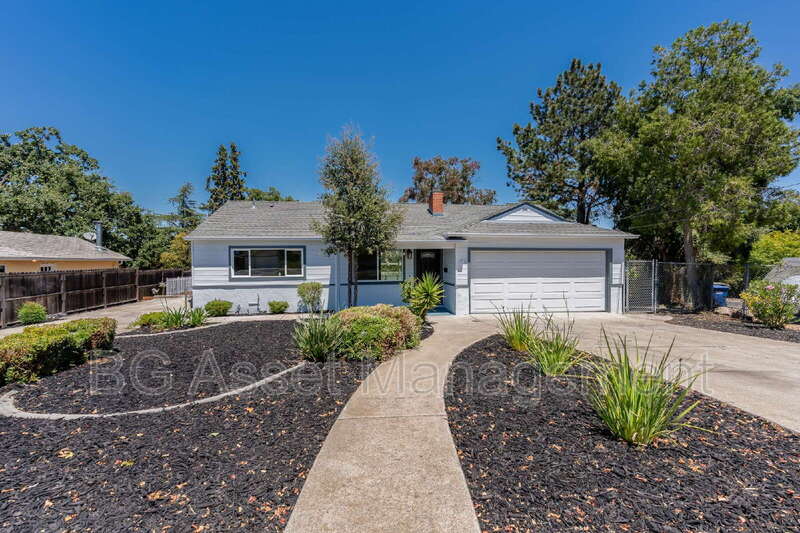 Concord House: 1910 Encima Drive