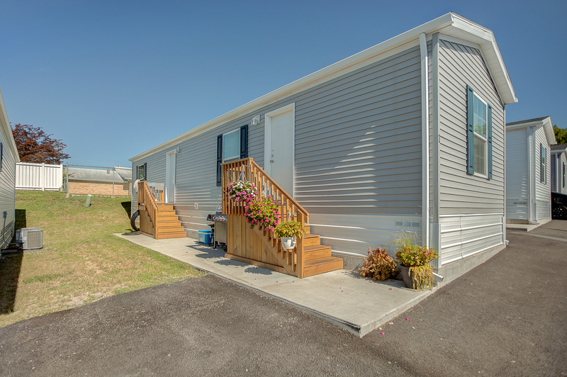 Glen Carbon Condo: 1 Coachlight Trailer Park
