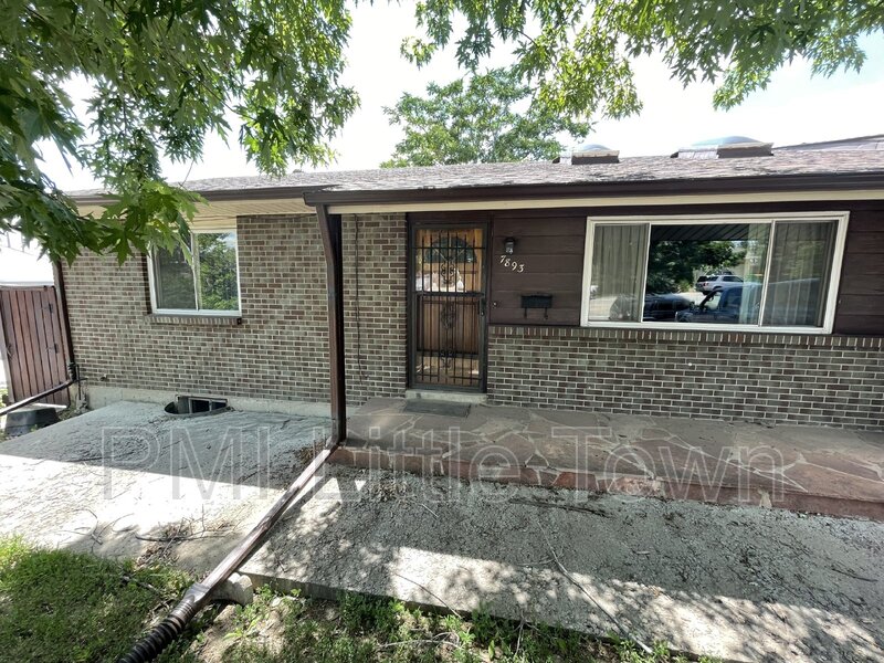 Denver House: 7893 Greenwood Blvd