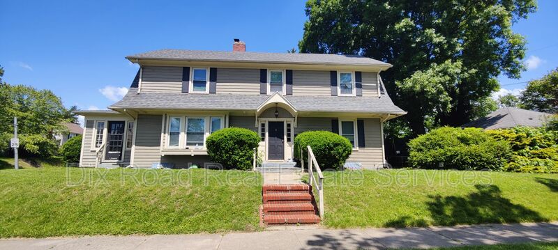 Hamilton House: 107 North Edgewood Avenue