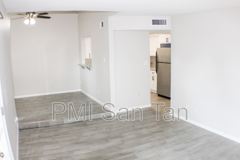 Tempe Condo: 821 South Casitas Drive