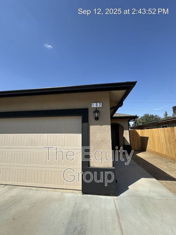 Visalia Condo: 3624 S County Center