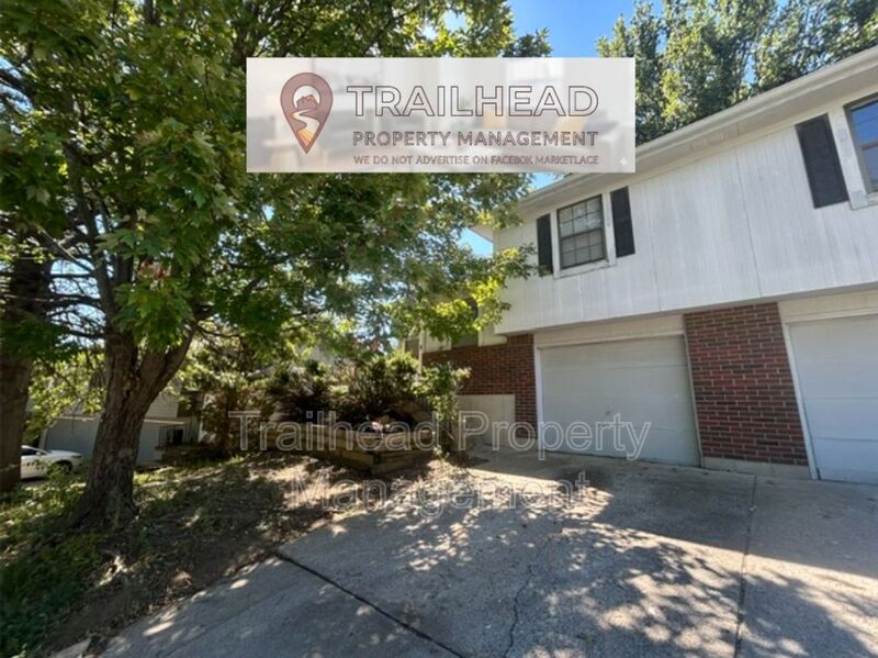 Grandview Townhome: 7808 E 130th Ct