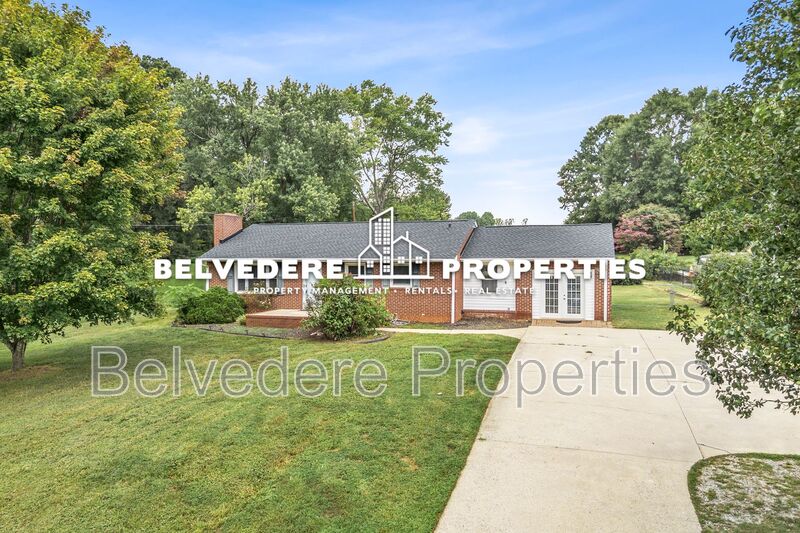 Winston-Salem House: 4137 High Point Rd