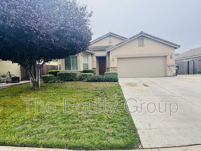 Visalia House: 3633 West Harold Ave