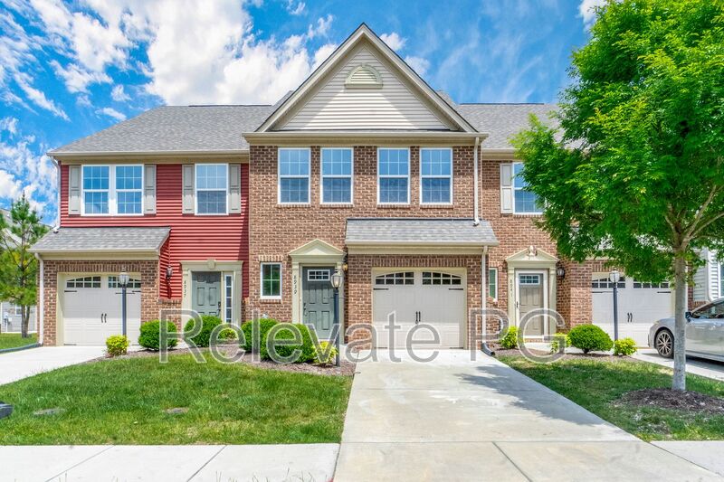 Mechanicsville House: 8939 Ringview Dr