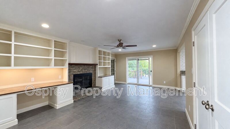 Beautifully Renovated 3-Bedroom Home in Virginia Beach! - Photo 11
