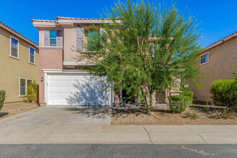 Laveen House: 6316 W. Branham Lane