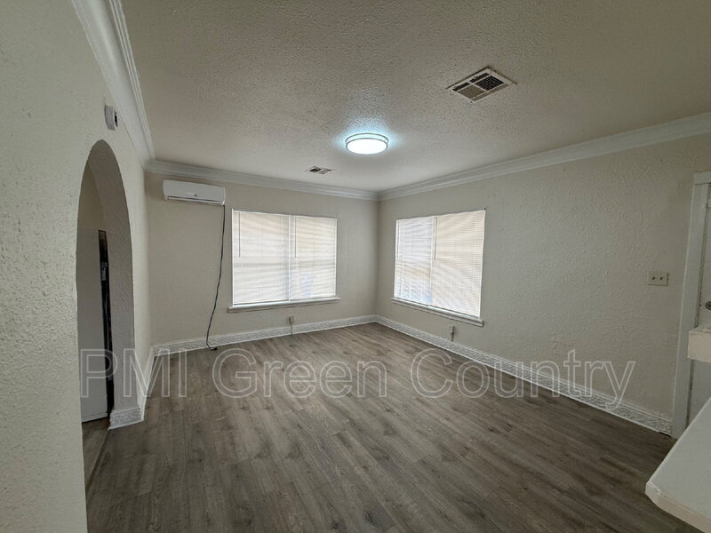 Tulsa House: 1447 North Lewis Place