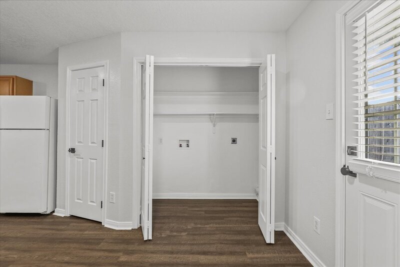 Dickinson Condo: 5137 Caicos Calle
