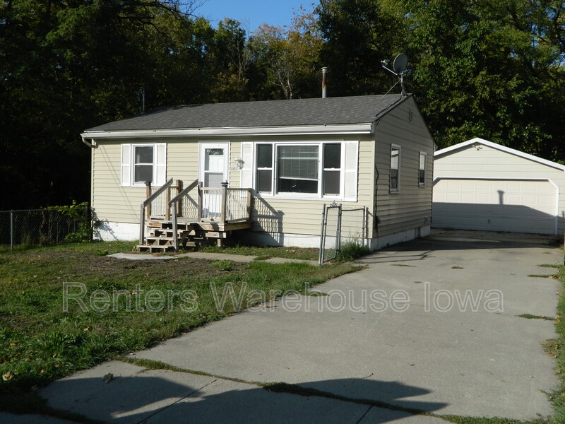 Des Moines House: 4424 SE 8th St