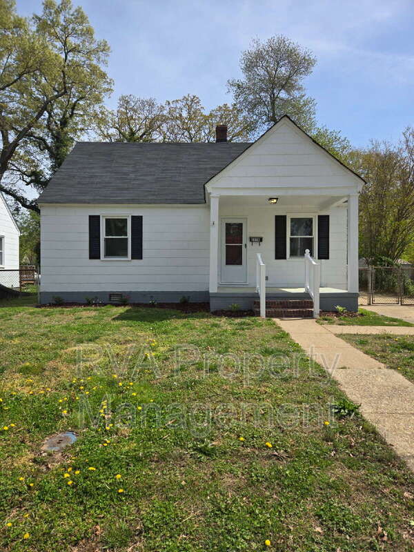 Sandston House: 2230 E Nine Mile Rd