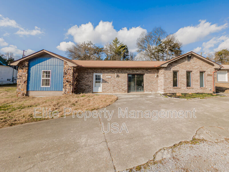 Luttrell Condo: 3245 Highway 61 E