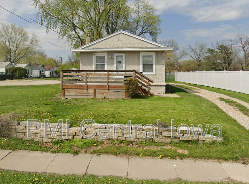 Des Moines House: 1321 Army Post Rd