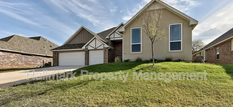 Norman House: 951 Siena Springs Dr