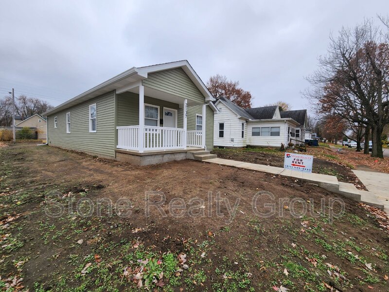 Terre Haute House: 2137 N 14th Street