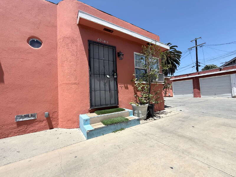 Los Angeles Condo: 6914 1/2 Main Street