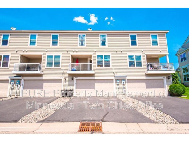 Hugo Townhome: 5092 French Dr N