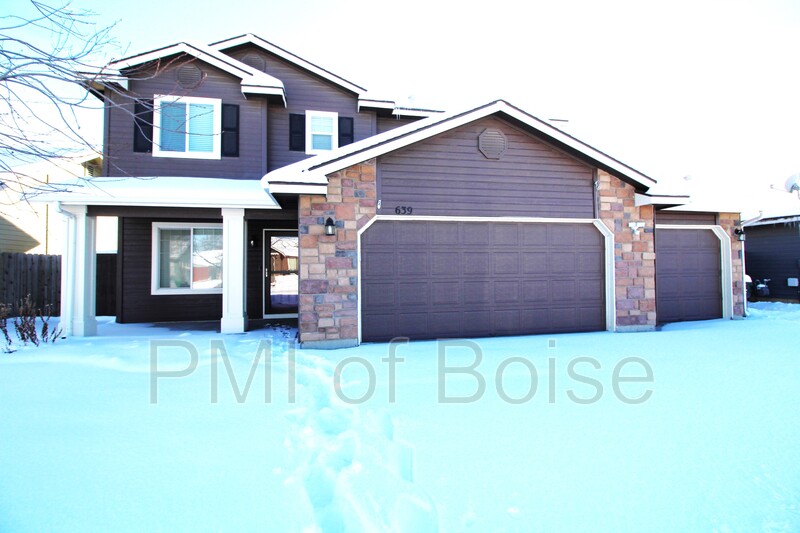 Meridian House: 639 E Willowbrook Dr