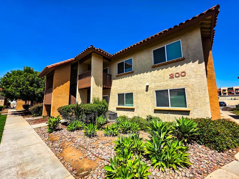 El Cajon Condo: 200 Chambers St.