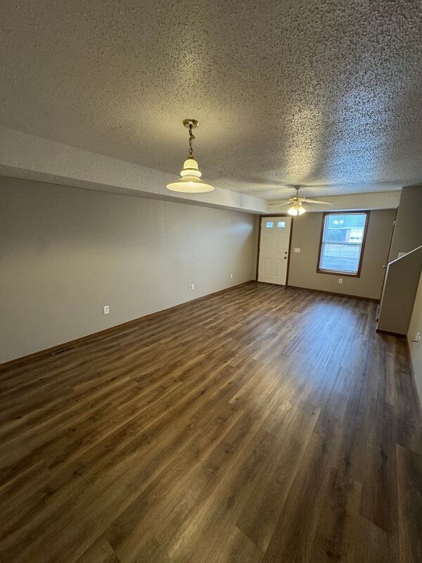 Springfield Condo: 4115 S Glenn Ave