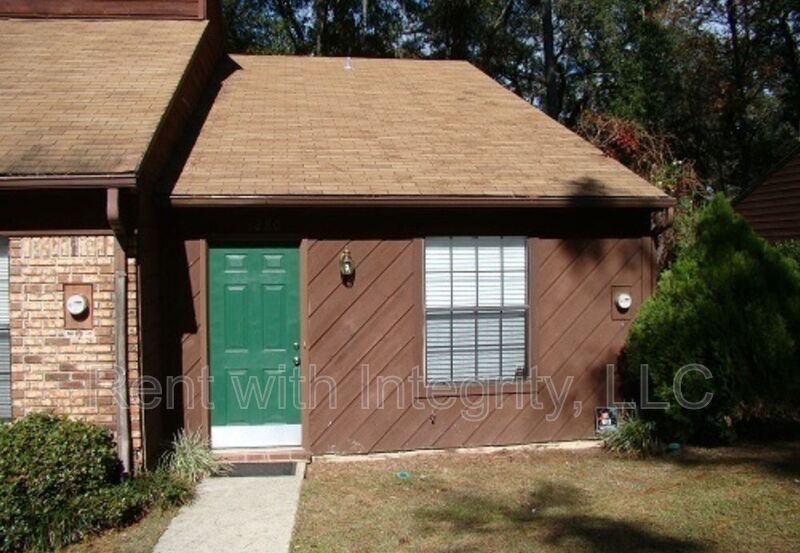 Tallahassee House: 1280 High Rd