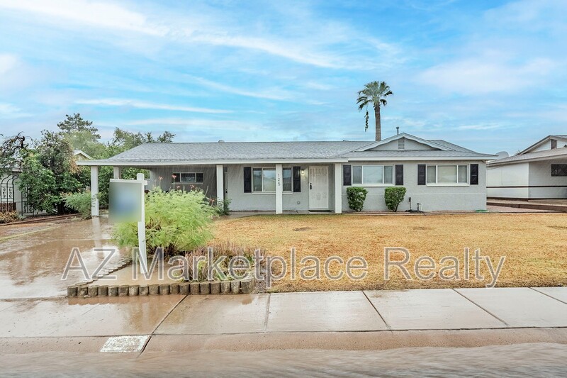 Tempe House: 125 E. Papago Dr.