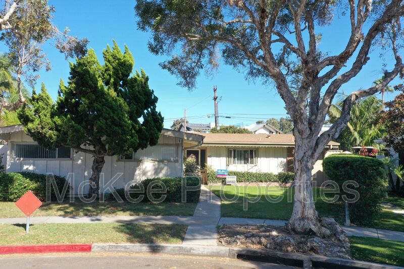 Coronado House: 40 Ocean Court