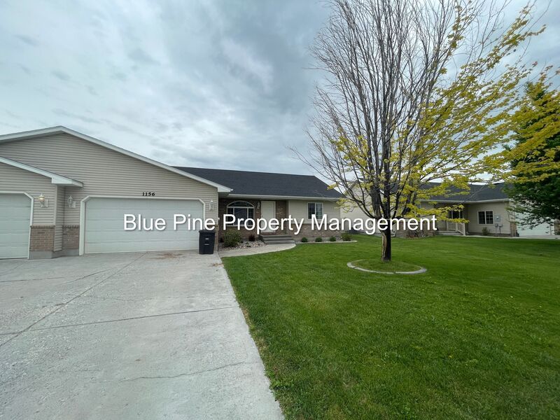 Ammon Townhome: 1156 Matchpoint Drive