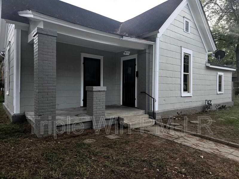 N Little Rock House: 1300 W 10th St.